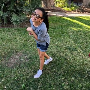 Meet your Posher, Lucy